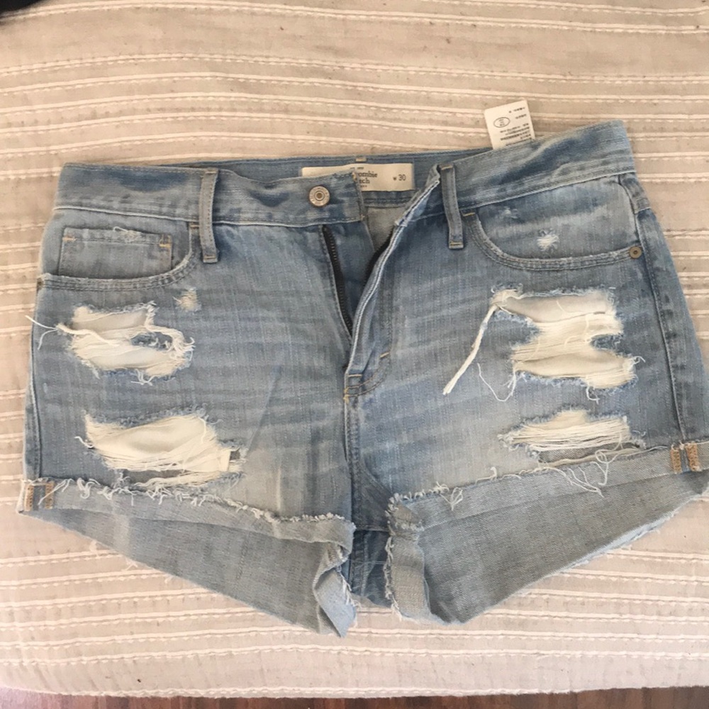 Abercrombie & Fitch distressed shorts